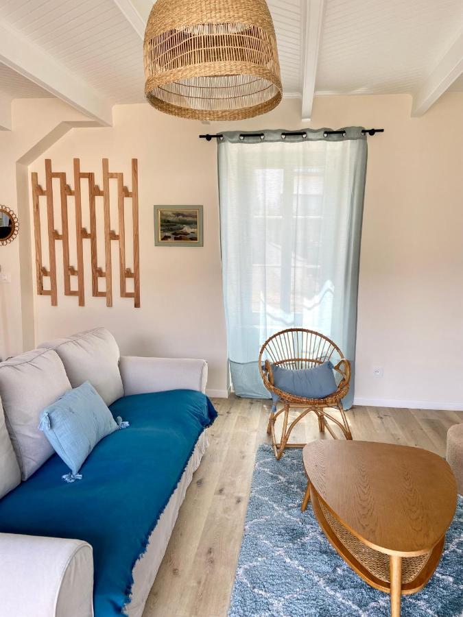 Charmante Maison Au Port De Sainte Marine Комбри Экстерьер фото